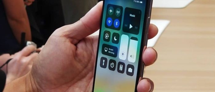 The iPhone X will sell for less than $1000 in 2018
